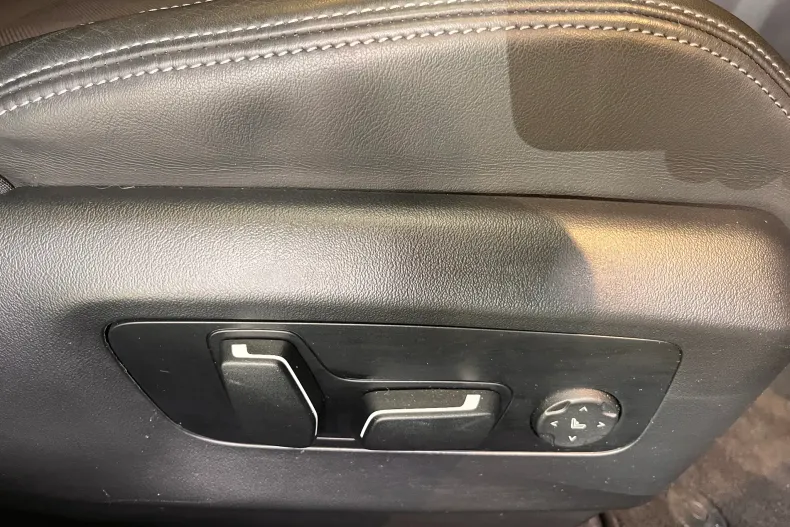 BMW M5 (Seria 5) din 2025 cu 48.850 km - oferta BMW255987 - foto 30