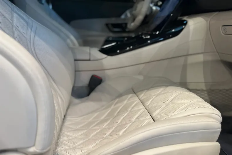 Mercedes-Benz AMG GT (Clasa GT) din 2025 cu 18.850 km - oferta MER255988 - foto 25