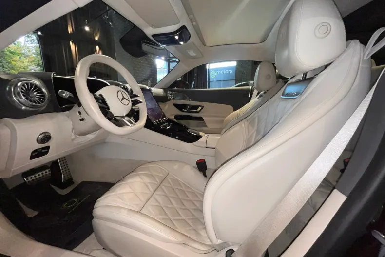Mercedes-Benz AMG GT (Clasa GT) din 2025 cu 18.850 km - oferta MER255988 - foto 29