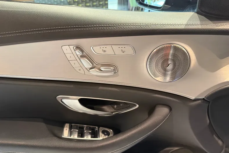 Mercedes-Benz E din 2021 cu 59.500 km - oferta MER255993 - foto 17