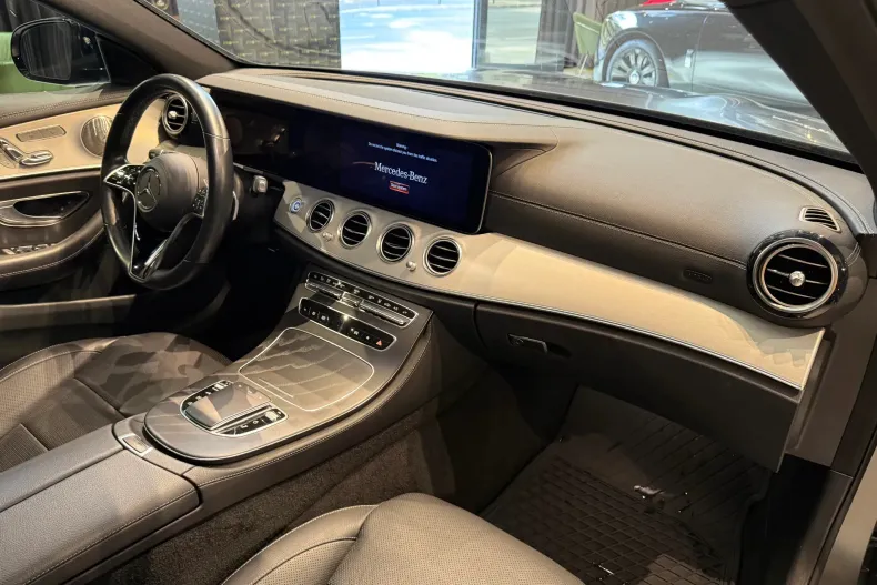 Mercedes-Benz E din 2021 cu 59.500 km - oferta MER255993 - foto 29