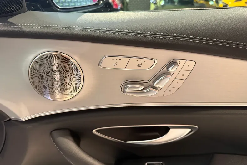 Mercedes-Benz E din 2021 cu 59.500 km - oferta MER255993 - foto 31