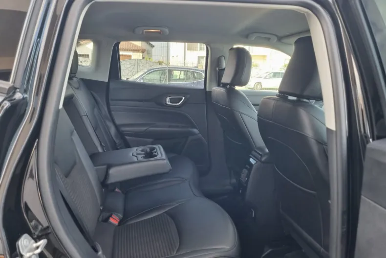 Jeep Compass din 2023 cu 126.087 km - oferta JEE255997 - foto 12