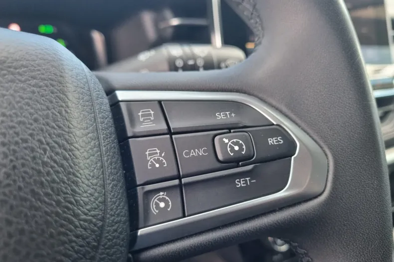 Jeep Compass din 2023 cu 126.087 km - oferta JEE255997 - foto 22