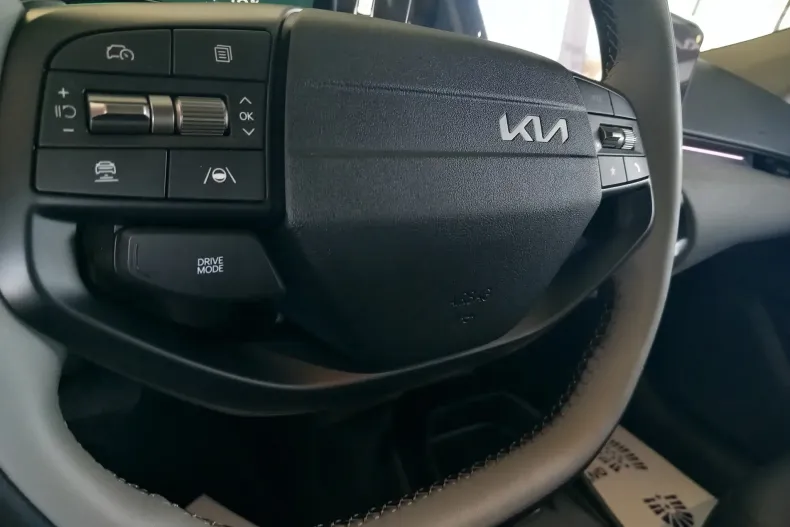 Kia EV4 din 2025 cu 6 km - oferta KIA256003 - foto 13