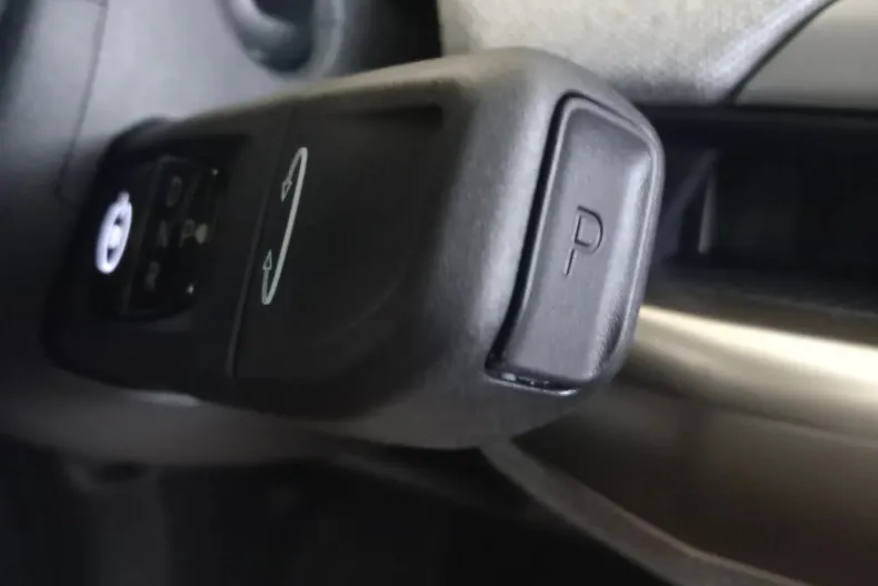 Kia EV4 din 2025 cu 6 km - oferta KIA256003 - foto 17