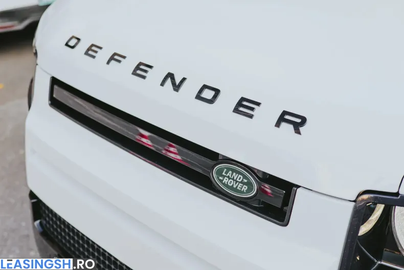 Land Rover Defender din 2023 cu 72.000 km - oferta LAN256014 - foto 6
