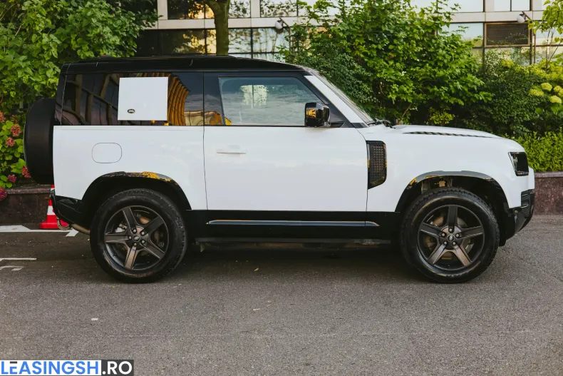 Land Rover Defender din 2023 cu 72.000 km - oferta LAN256014 - foto 10