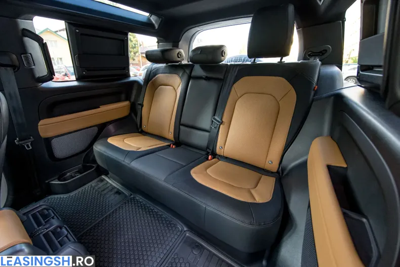 Land Rover Defender din 2023 cu 72.000 km - oferta LAN256014 - foto 29
