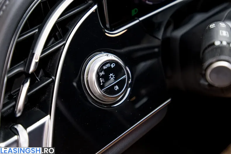 Mercedes-Benz E din 2024 cu 37.000 km - oferta MER256015 - foto 22