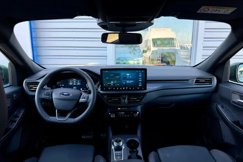 Ford Kuga din 2026 cu 3.000 km - oferta FOR256018 - foto 26