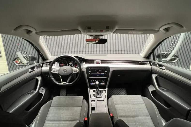 Volkswagen Passat din 2022 cu 92.500 km - oferta VOL256022 - foto 2