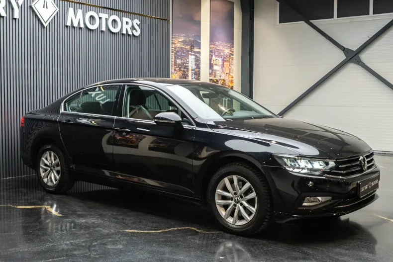 Volkswagen Passat din 2022 cu 92.500 km - oferta VOL256022 - foto 3