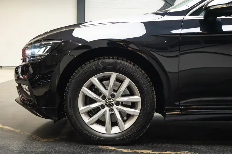 Volkswagen Passat din 2022 cu 92.500 km - oferta VOL256022 - foto 18