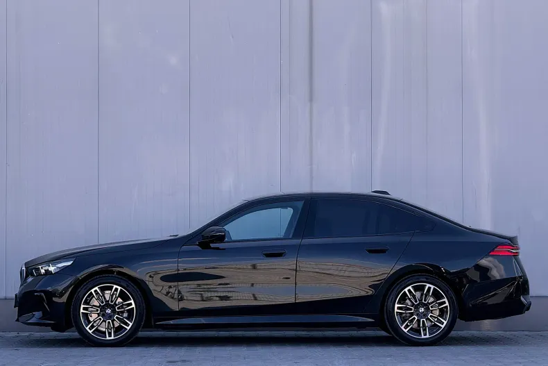 BMW 520 (Seria 5) din 2026 cu 14.205 km - oferta BMW256037 - foto 10