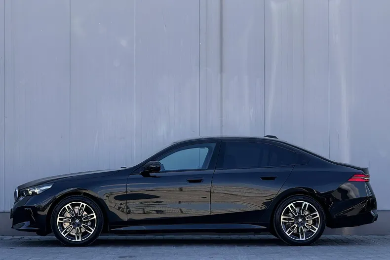 BMW 520 (Seria 5) din 2026 cu 4.144 km - oferta BMW256039 - foto 10