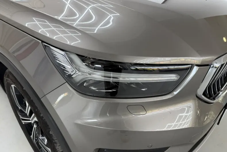 Volvo XC40 din 2021 cu 172.000 km - oferta VOL256041 - foto 8