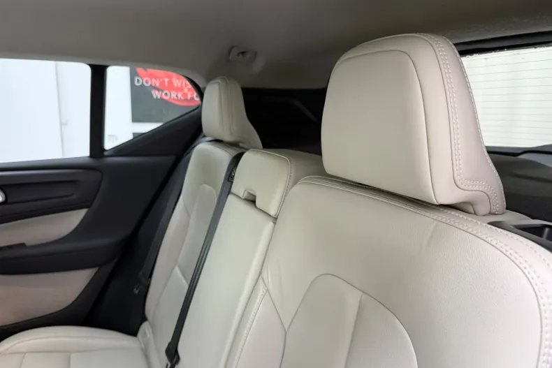 Volvo XC40 din 2021 cu 172.000 km - oferta VOL256041 - foto 28