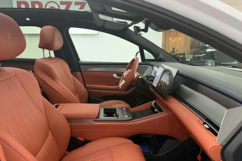 BYD Tang din 2025 cu 14.100 km - oferta BYD256042 - foto 36