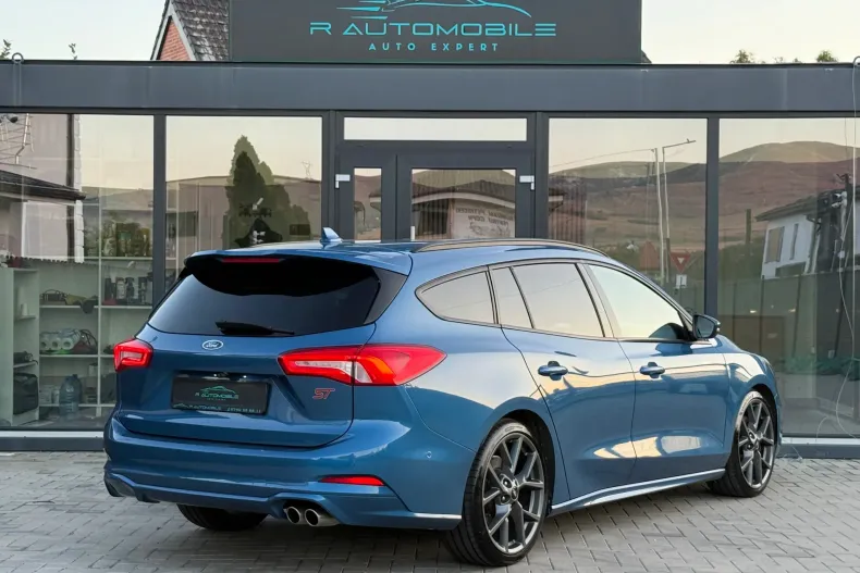 Ford Focus din 2020 cu 140.977 km - oferta FOR256048 - foto 3