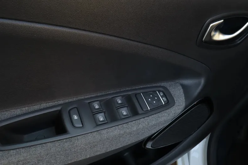 Renault ZOE din 2020 cu 26.351 km - oferta REN256065 - foto 23
