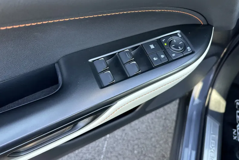 Lexus Seria NX din 2022 cu 21.046 km - oferta LEX256079 - foto 14