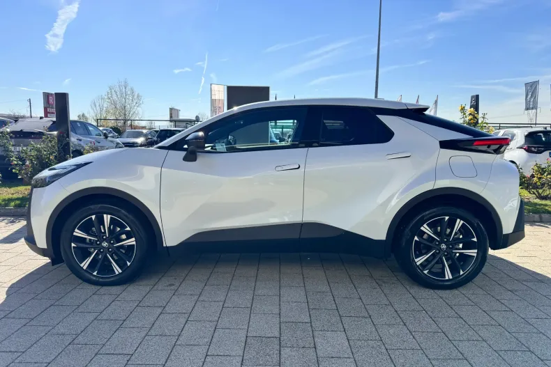 Toyota C-HR din 2026 cu 2.107 km - oferta TOY256092 - foto 4