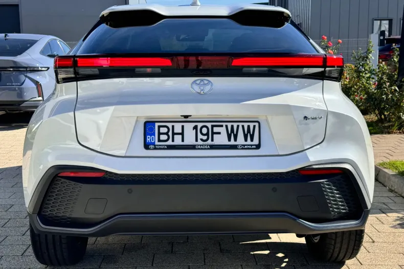 Toyota C-HR din 2026 cu 2.107 km - oferta TOY256092 - foto 6