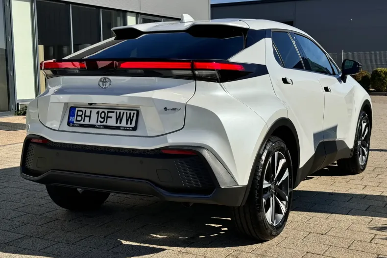 Toyota C-HR din 2026 cu 2.107 km - oferta TOY256092 - foto 7