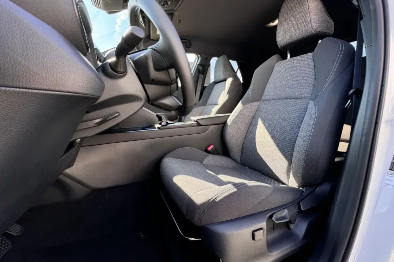Toyota C-HR din 2026 cu 2.107 km - oferta TOY256092 - foto 23