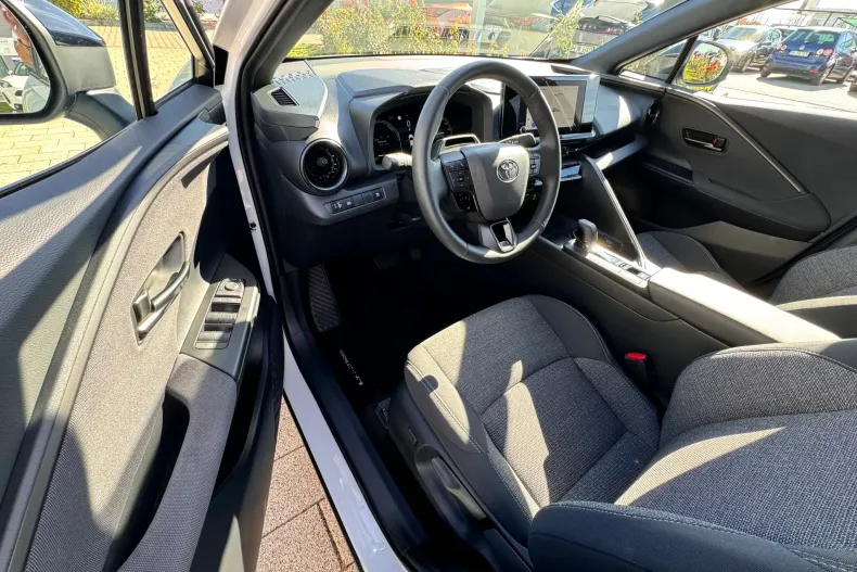 Toyota C-HR din 2026 cu 2.107 km - oferta TOY256092 - foto 24