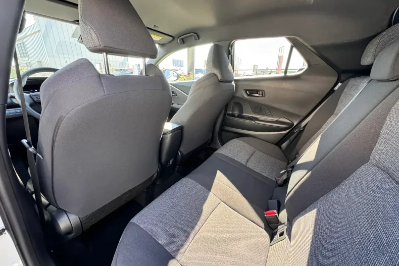 Toyota C-HR din 2026 cu 2.107 km - oferta TOY256092 - foto 28