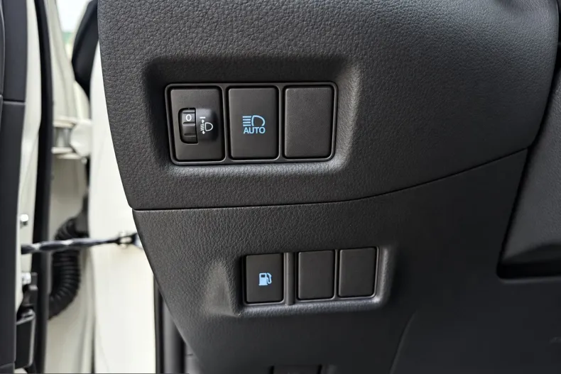 Toyota C-HR din 2022 cu 140.000 km - oferta TOY256093 - foto 12