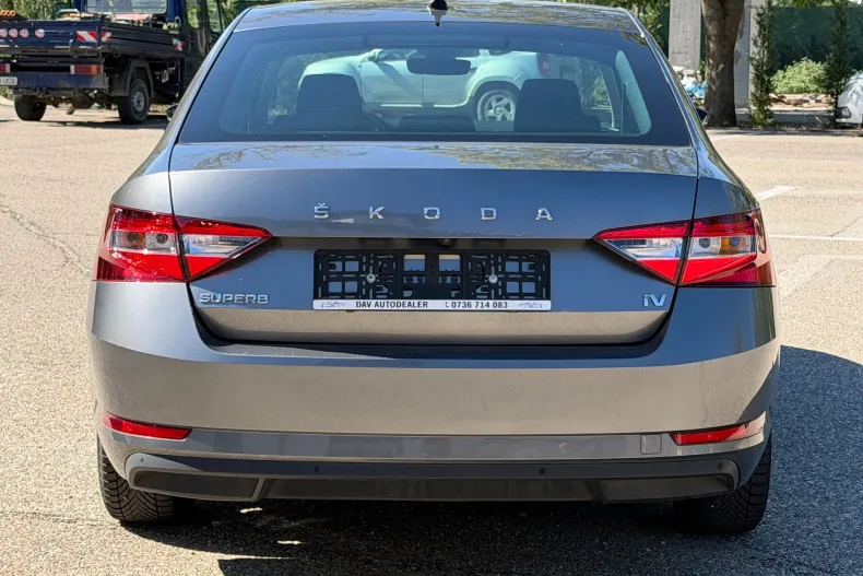 Skoda Superb din 2022 cu 146.820 km - oferta SKO256099 - foto 4