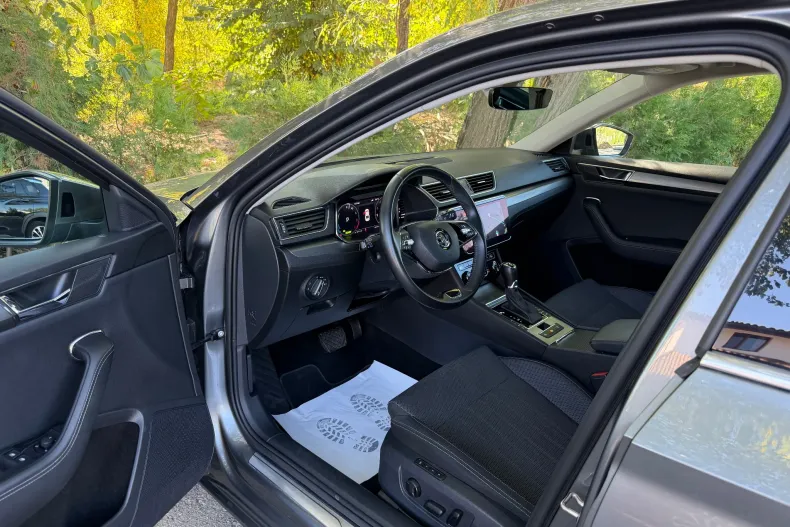 Skoda Superb din 2022 cu 146.820 km - oferta SKO256099 - foto 6
