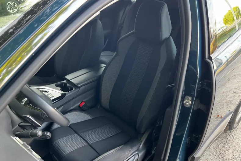 Peugeot 3008 din 2022 cu 134.000 km - oferta PEU256101 - foto 13