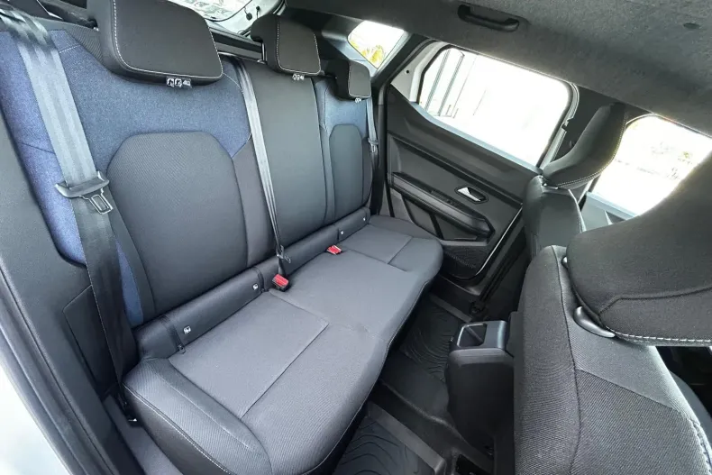 Dacia Duster din 2026 cu 8 km - oferta DAC256106 - foto 24