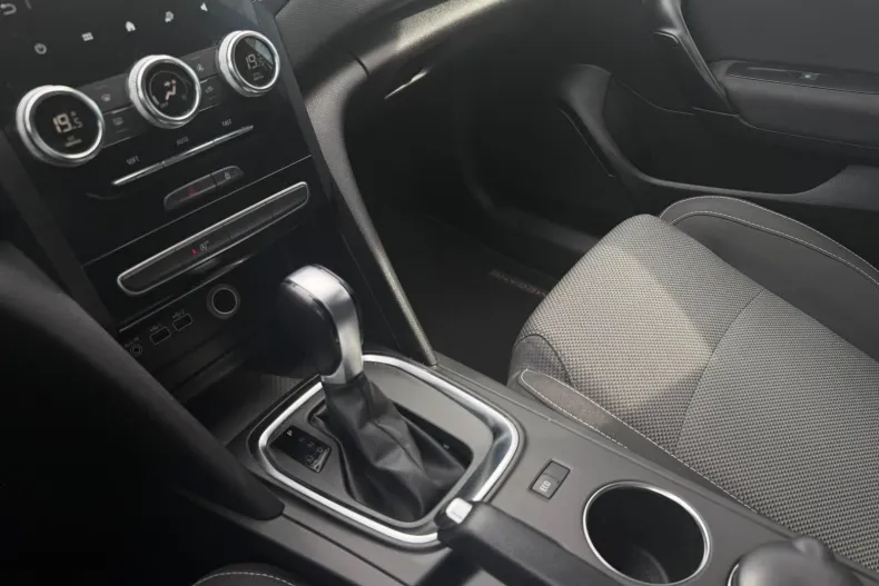 Renault Megane din 2022 cu 77.893 km - oferta REN256107 - foto 3