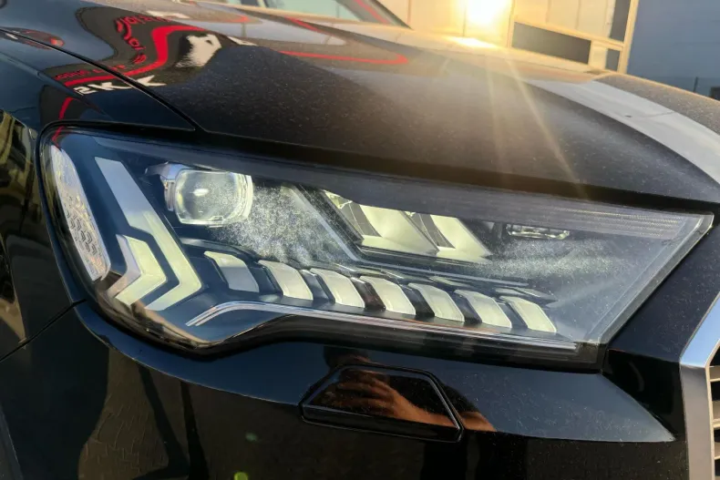 Audi Q7 din 2020 cu 61.391 km - oferta AUD256109 - foto 30
