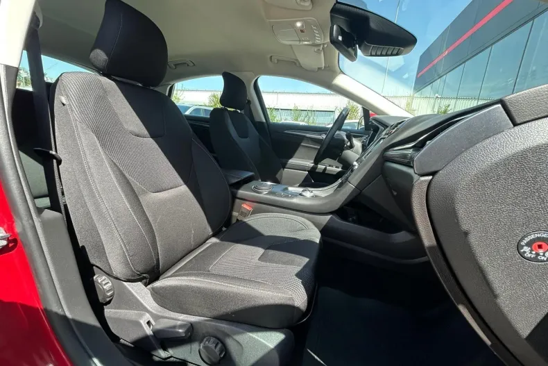 Ford Mondeo din 2021 cu 63.706 km - oferta FOR256110 - foto 18
