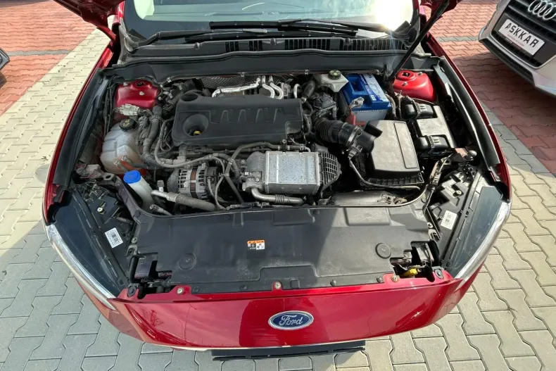 Ford Mondeo din 2021 cu 63.706 km - oferta FOR256110 - foto 33