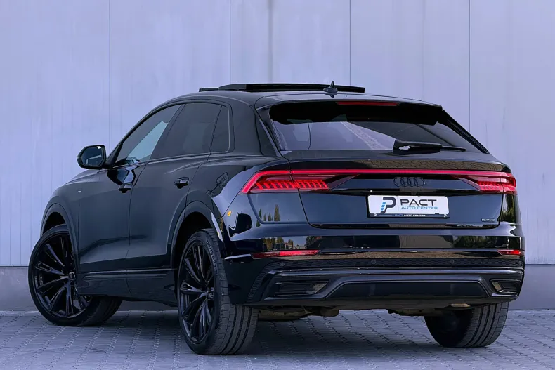 Audi Q8 din 2023 cu 141.637 km - oferta AUD256112 - foto 3