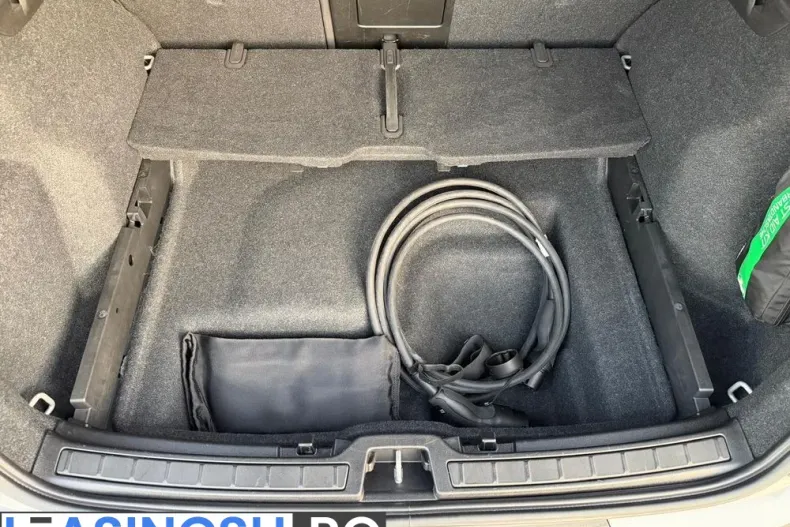 Volvo XC40 din 2022 cu 93.268 km - oferta VOL256130 - foto 34
