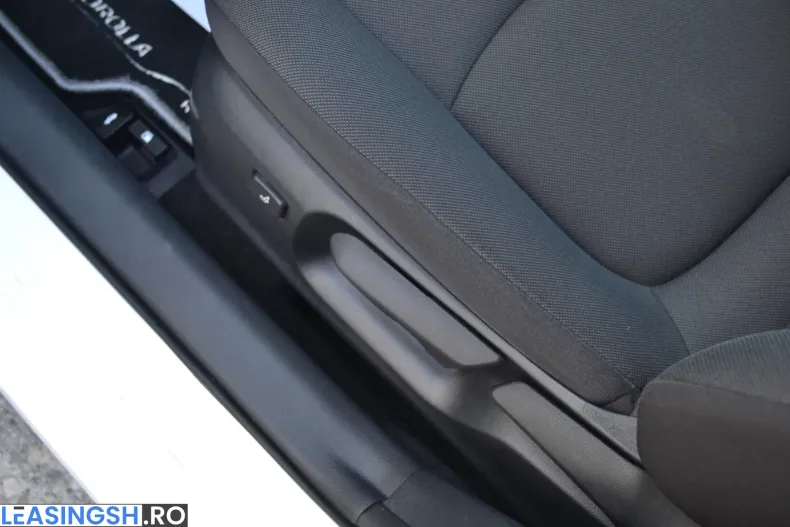 Toyota Corolla din 2022 cu 40.835 km - oferta TOY256163 - foto 8