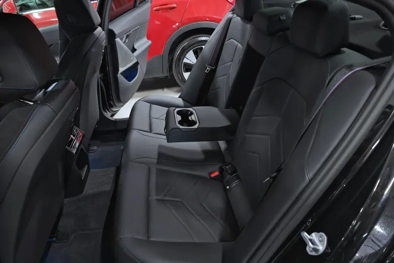 BMW 520 (Seria 5) din 2026 cu 5.024 km - oferta BMW256185 - foto 26