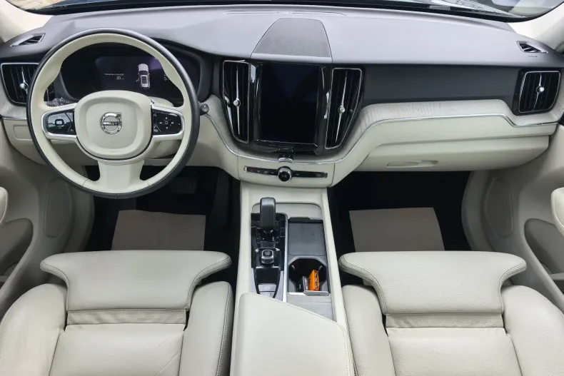 Volvo XC60 din 2022 cu 128.460 km - oferta VOL256198 - foto 6