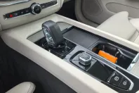 Volvo XC60 din 2022 cu 128.460 km - oferta VOL256198 - foto 14