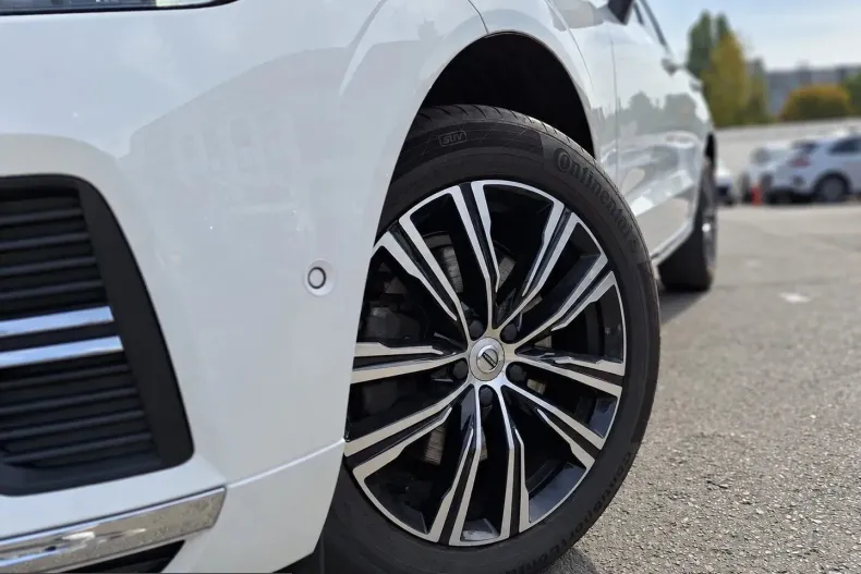 Volvo XC60 din 2022 cu 115.948 km - oferta VOL256210 - foto 5