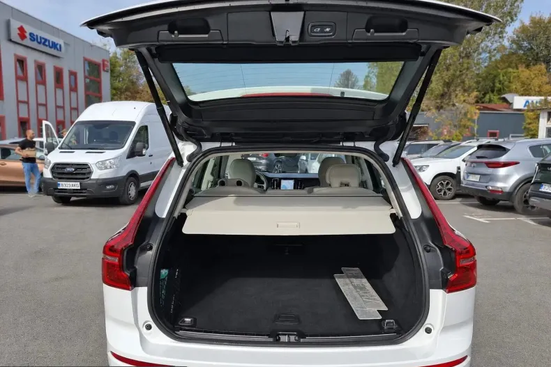 Volvo XC60 din 2022 cu 115.948 km - oferta VOL256210 - foto 24