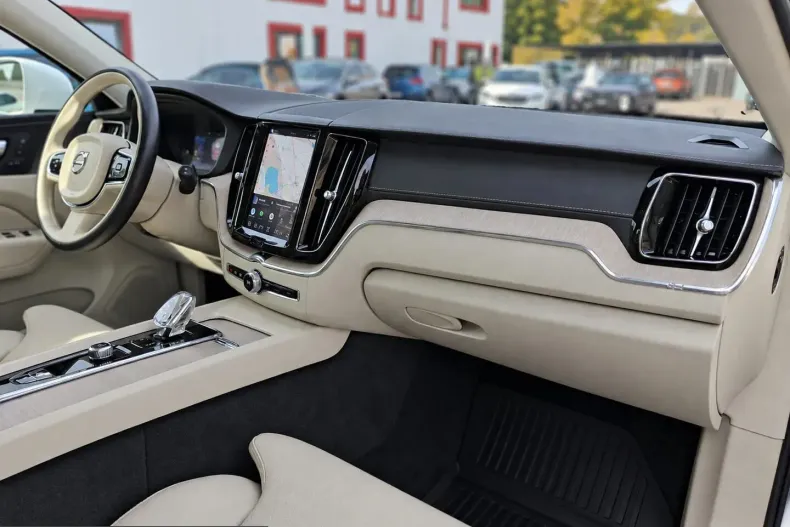 Volvo XC60 din 2022 cu 115.948 km - oferta VOL256210 - foto 25